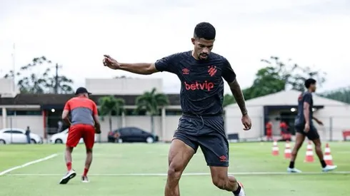 Italo vinha sendo pouco aproveitado por Mariano Soso – Foto: Paulo Paiva / Sport Recife