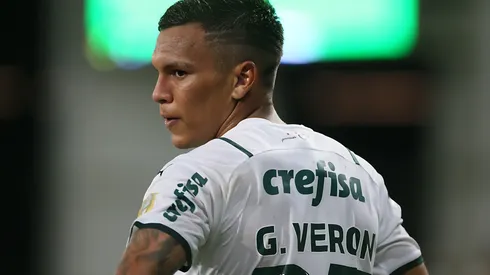 Gabriel Veron jogador do Palmeiras durante partida contra o Cuiabá no estádio Arena Pantanal pelo campeonato Brasileiro A 2021. Ponta sofreu pressão da torcida.