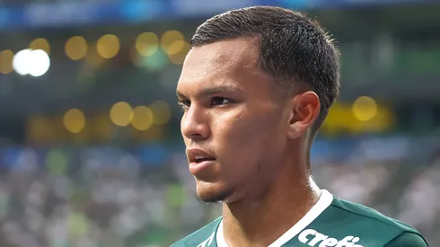 Gabriel Veron jogador do Palmeiras durante partida contra o Guarani no estádio Arena Allianz Parque pelo campeonato Paulista 2022. Jogador foi rasgado pela torcida do Cruzeiro.