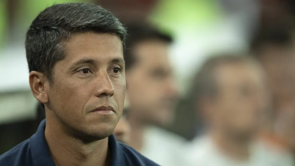 Thiago Carpini, técnico do Vitória. 