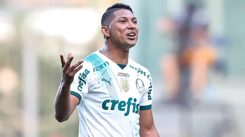 Rony jogador do Palmeiras comemora seu gol durante partida contra o América-MG no estádio Independência pelo campeonato Brasileiro A 2023. Atleta foi pedido pela torcida do Bahia.