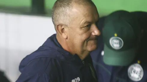 James Freitas durante confronto contra o Guarani na Série B. Interino comentou sobre possível efetivação.