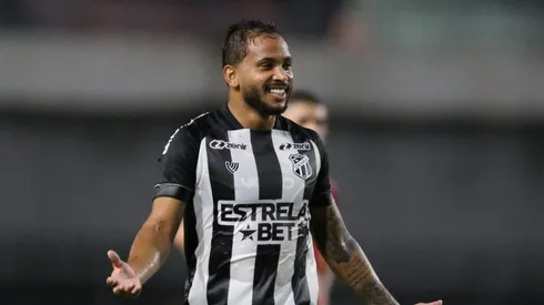 Lance durante a partida entre CRB e Ceara no estadio Rei Pele em Maceio (AL), pela Copa do Brasil 2024, nesta quinta-feira (2). Marlon Costa/AGIF