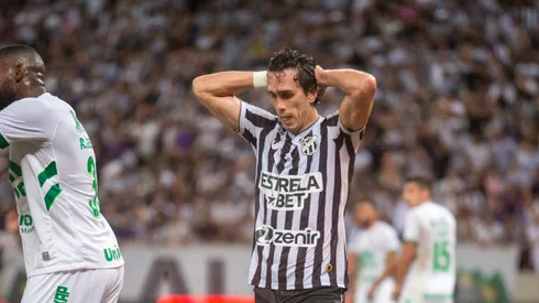 Nicolas não teve uma boa passagem pelo Ceará – Foto: Lucas Emanuel/AGIF