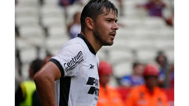Oscar Romero jogador do Botafogo durante partida contra o Fortaleza no estadio Arena Castelao pelo campeonato Brasileiro A 2024.