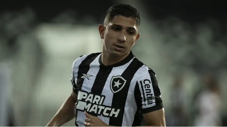Savarino é um dos principais nomes tanto no Botafogo quanto na Venezuela.