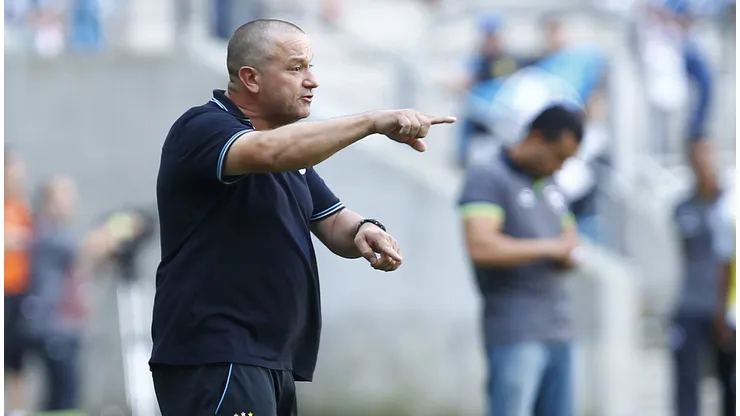 James Freitas em sua passagem pelo Grêmio durante confronto contra o Botafogo.