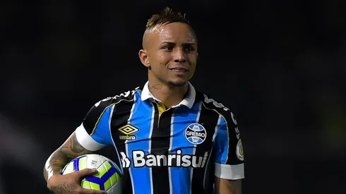 Everton Cebolinha ex-jogador do Gremio durante partida contra o Vasco no estadio Sao Januario pelo campeonato Brasileiro A 2019. Thiago Ribeiro/AGIF