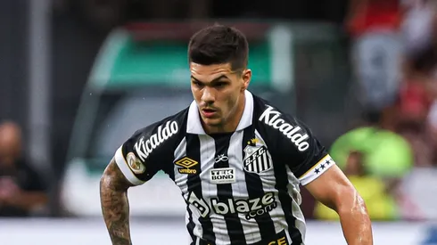 Rodrigo Fernández não joga mais pelo Santos.