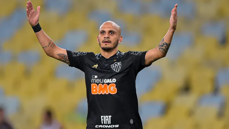 Fábio Santos faz revelação no Atlético Mineiro.