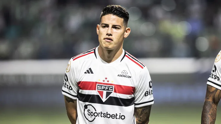 James vem sendo pouco utilizado - Foto: Leonardo Lima/AGIF
