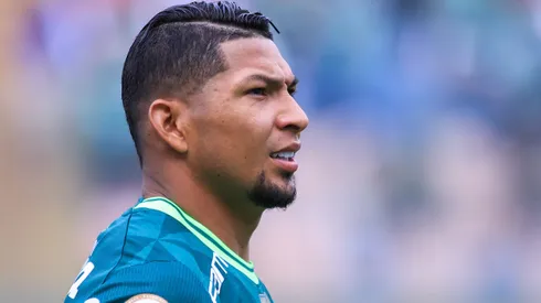 Rony jogador do Palmeiras durante partida contra o Santos no estadio Arena Barueri pelo campeonato Brasileiro A 2023. Atacante foi pedido pela torcida.
