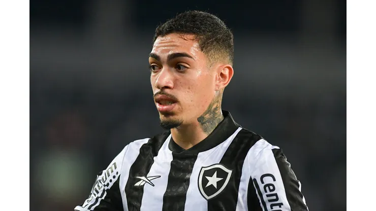 Hugo se irrita com pergunta no Botafogo.