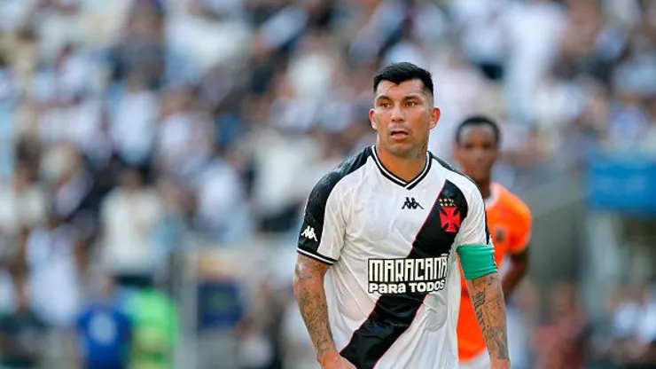 Gary Medel, atuando pelo Vasco, se envolveu em polêmica
