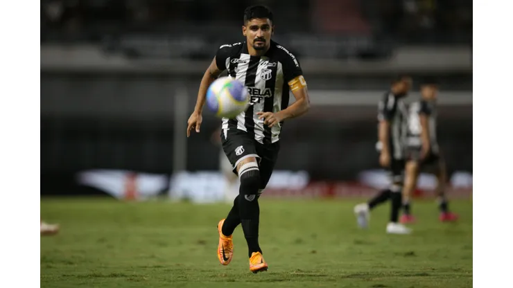 Ramon Menezes foi o autor do gol do empate - Foto: Marlon Costa/AGIF