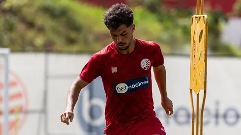 Andrey chega após passagem pelo Avaí – Foto: Gabriel França/Náutico
