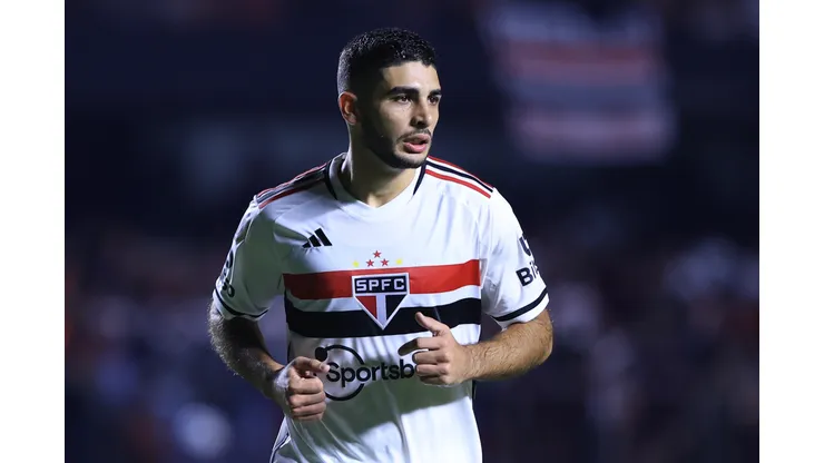 Michel Araújo vem sendo peça importante no São Paulo - Foto: Marcello Zambrana/AGIF