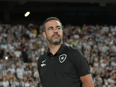 Artur Jorge explica motivo de colocar Barboza como atacante