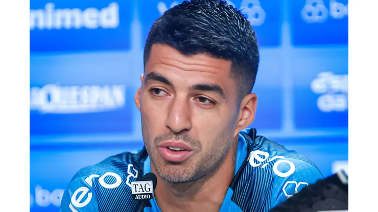 Luis Suárez jogador do Grêmio durante coletiva após partida contra o Vasco no estádio Arena do Grêmio pelo campeonato Brasileiro A 2023. Centroavante está brilhando na MLS. Foto: Maxi Franzoi/AGIF