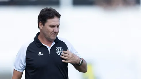 Joao Brigatti tecnico do Ponte Preta durante partida contra o Atletico-GO no estadio Moises Lucarelli pelo campeonato Brasileiro B 2023. Diogo Reis/AGIF