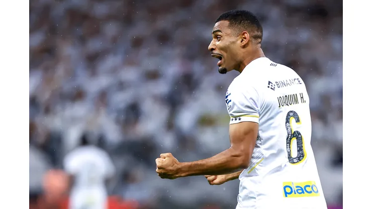 Joaquim, zagueiro do Santos, no Paulistão 2024