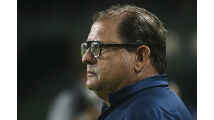 PR - CURITIBA - 03/05/2024 - BRASILEIRO B 2024, CORITIBA X SPORT - Guto Ferreira tecnico do Coritiba durante partida contra o Sport no estadio Couto Pereira pelo campeonato Brasileiro B 2024. Foto: Gabriel Rosa Machado/AGIF
