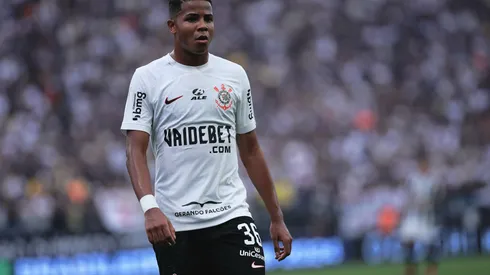 Wesley durante confronto contra o Atlético-MG no Campeonato Brasileiro de 2024.