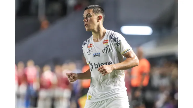 JP Chermont jogador do Santos