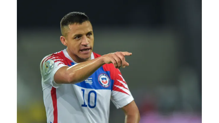 Alexis Sanchez deve ficar livre no mercado - Foto: Thiago Ribeiro/AGIF