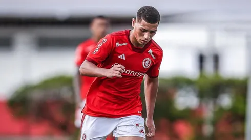 Gabriel Carvalho busca estrear pelo profissional – Foto: Reprodução/Instagram