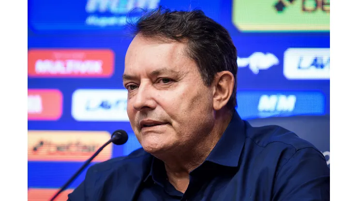 Pedro Loureço em coletiva de imprensa, na Toca da Raposa 2, em Belo Horizonte. Foto: Gustavo Aleixo/Cruzeiro