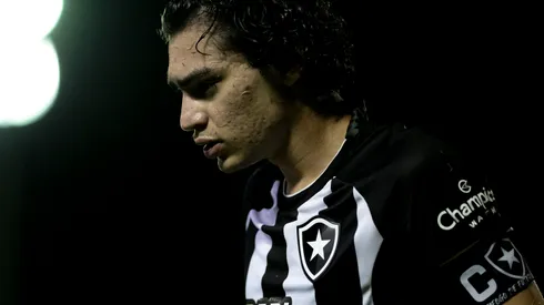 RJ – Rio de Janeiro – 01/02/2023 – CARIOCA 2023, BOTAFOGO X NOVA IGUACU – Matheus Nascimento jogador do Botafogo durante partida contra o Nova Iguacu no estadio Luso Brasileiro pelo campeonato Carioca 2023. Foto: Jorge Rodrigues/AGIF