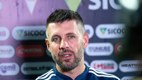 Paulo Pezzolano, ex-tecnico do Cruzeiro durante partida contra o Pouso Alegre no estadio Independencia pelo campeonato Mineiro 2023. Foto: Alessandra Torres/AGIF