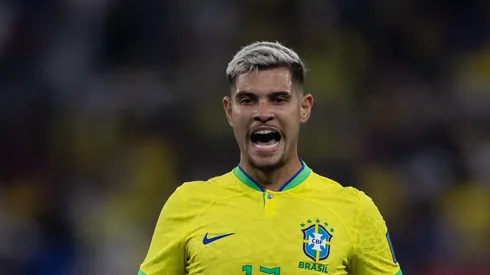 Bruno Guimarães durante confronto contra a Suiça na Copa do Mundo de 2022.