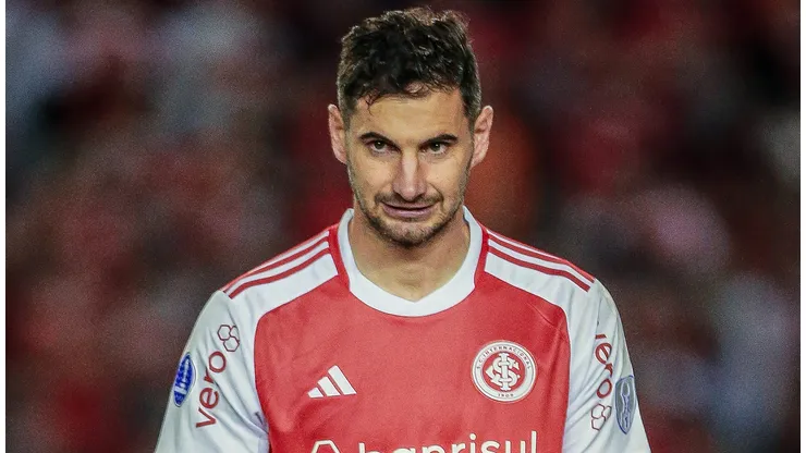 Lucas Alario durante confronto contra o Delfin na Copa Sul-Americana 2024.