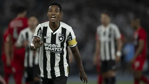 Tchê Tchê abre o jogo sobre futuro no Botafogo (Imagem: Jorge Rodrigues/AGIF)