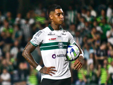 Reunião decisiva no Coritiba sobre futuro de Alef Manga é cancelada