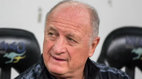 Felipão comandando o Athletico-PR em 2022