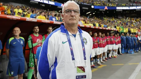 Dorival Júnior durante confronto contra o Paraguai na Copa América 2024.