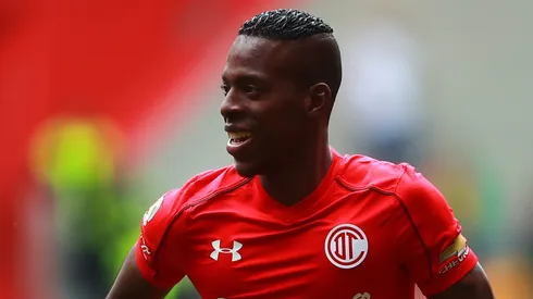 Cristian Borjas durante partida pelo Toluca.