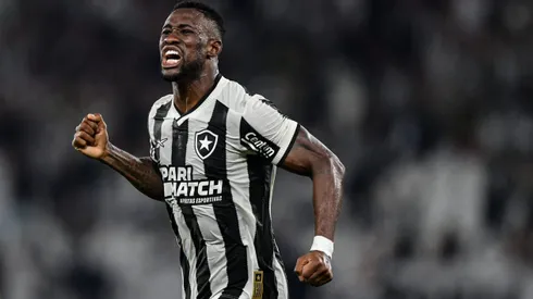 Bastos está garantido diante no clássico com Vasco,