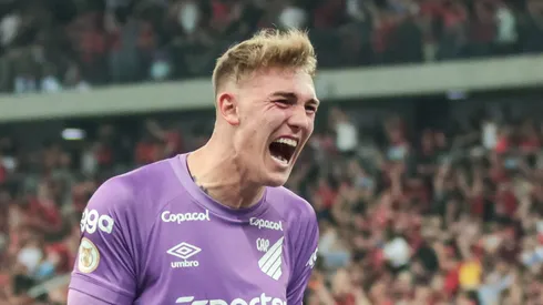 Léo Linck fala sobre momento do Athletico.