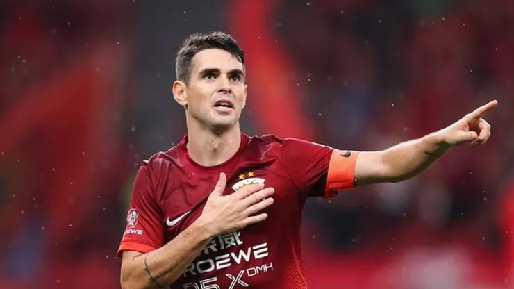 Oscar vem sendo desejado por alguns clubes do Brasil - Foto: Divulgação/Instagram
