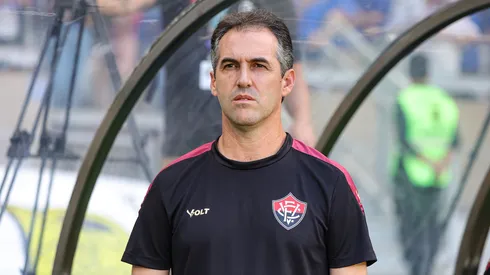 Léo Condé foi campeão da Série B em 2023 – Foto: Gilson Lobo/AGIF