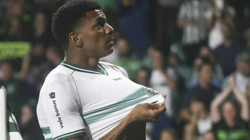 Brandão tem apenas 20 anos e vem se destacando no Coxa.