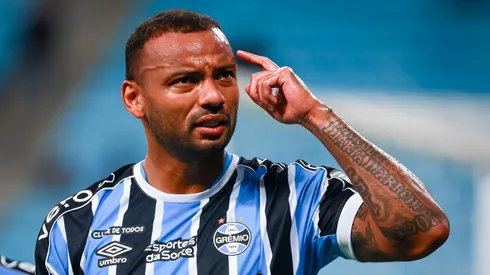 JP Galvão jogador do Grêmio comemora seu gol durante partida contra o São José no estádio Arena do Grêmio pelo campeonato Gaúcho 2024. Centroavante deu declaração sincera