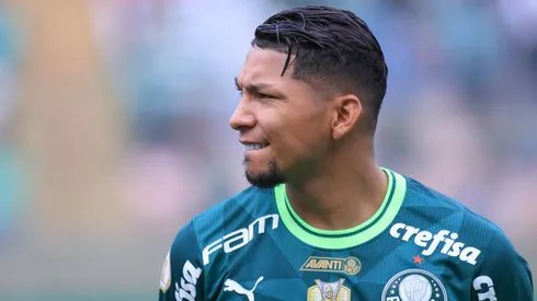 Rony jogador do Palmeiras durante partida contra o Santos no estadio Arena Barueri pelo campeonato Brasileiro A 2023.