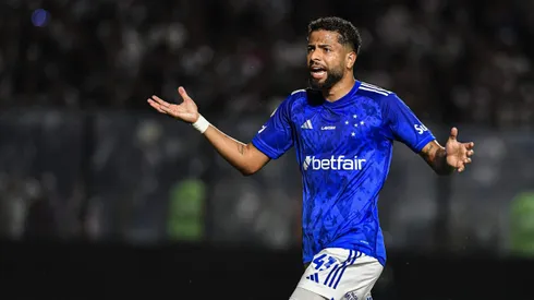 Seabra poderá contar com o defensor em breve.
