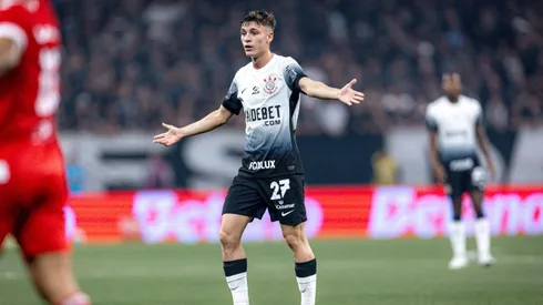 Bidon pode acabar deixando o Corinthians rumo ao Benfica (Imagem: Leonardo Lima/AGIF)
