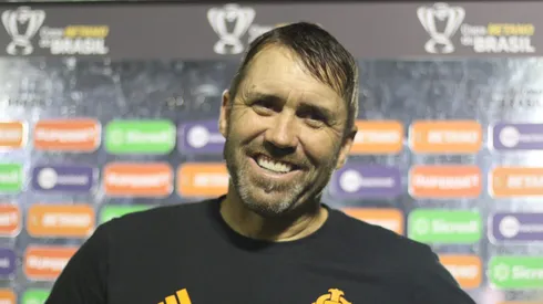 Eduardo Coudet tecnico do Internacional (RS), durante a partida contra o Asa (AL) no estadio Coaracy da Mata Fonseca em Arapiraca (AL) pela copa do Brasil 2024